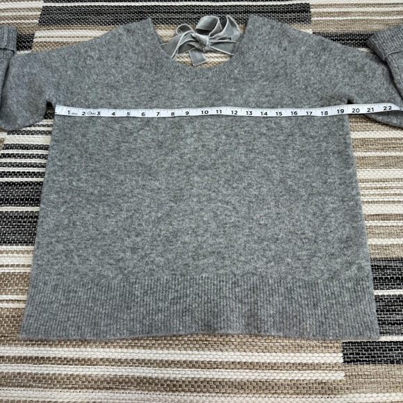 J Crew V Back Sweater Women's Velvet Tie XS Gray Bow Pullover Wool Blend Relaxed - Picture 8 of 12